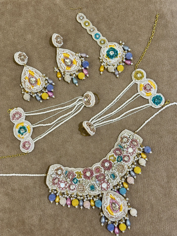 Pastel Beaded Haldi Jewellery Set – Necklace, Earrings, Tikka & Hathphool
