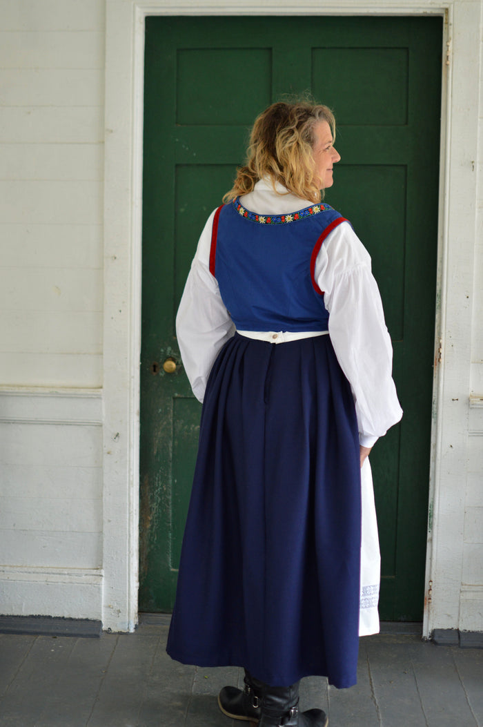 147 Norwegian Bunad