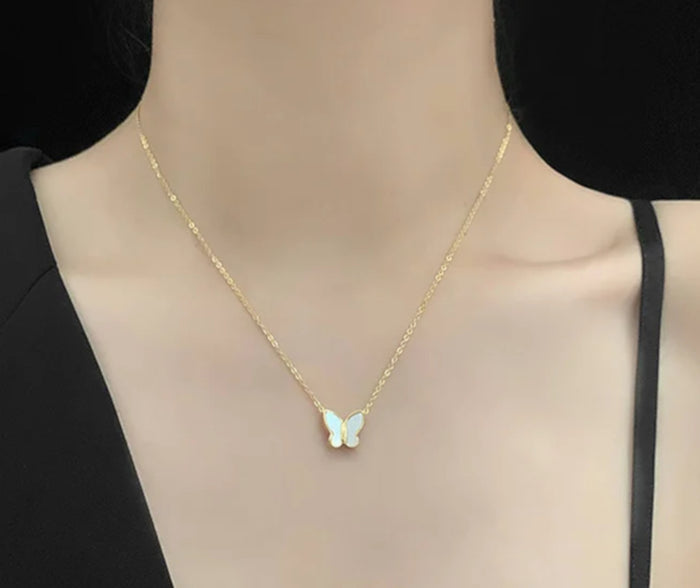 Delicate Golden Chain Dainty Butterfly Pendant Necklace Charm Layering Jewelry