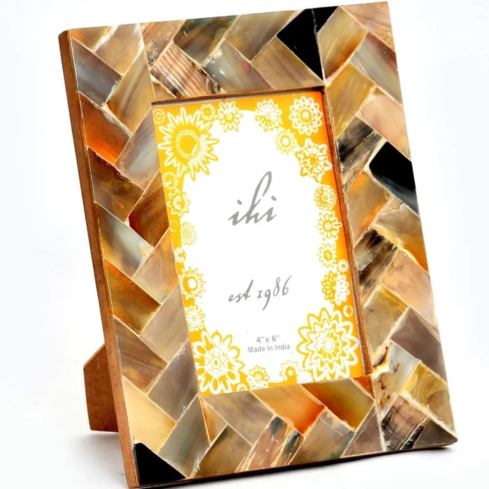 Horn Chevron Frame