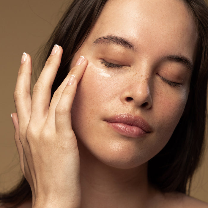 Kiwi Seed Oil Crème Contour des Yeux
