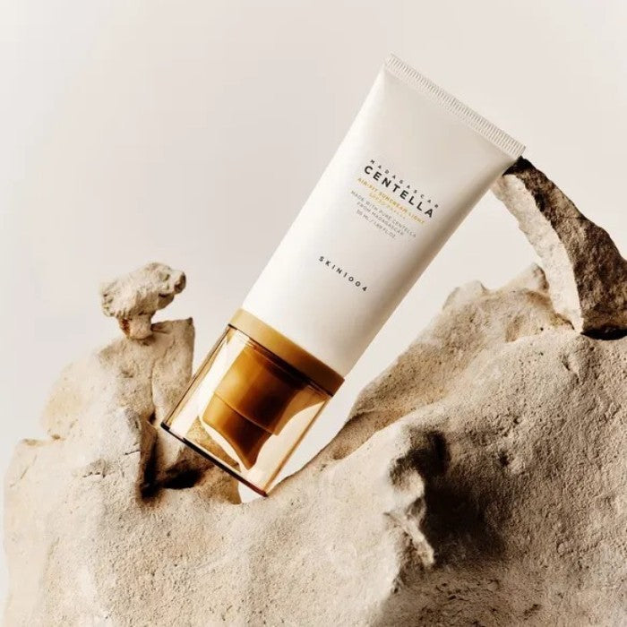 MADAGASCAR CENTELLA AIR-FIT SUNCREAM LIGHT - Crema Multifunctionala Cu Protectie Solara SPF 30+ Pa++++