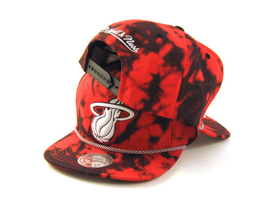 Miami Heat Mitchell and Ness Snapback Hat (RED BLACK)