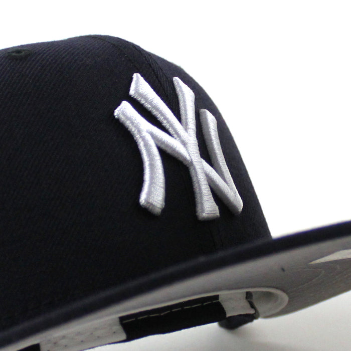 New York Yankees 1999-2006 New Era 59Fifty Fitted Hat (Wool Navy Gray Under Brim White Sweatband)