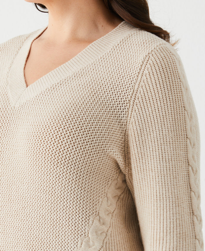 Plus Size Cable Knit V-Neck Sweater (Wheat Heather)
