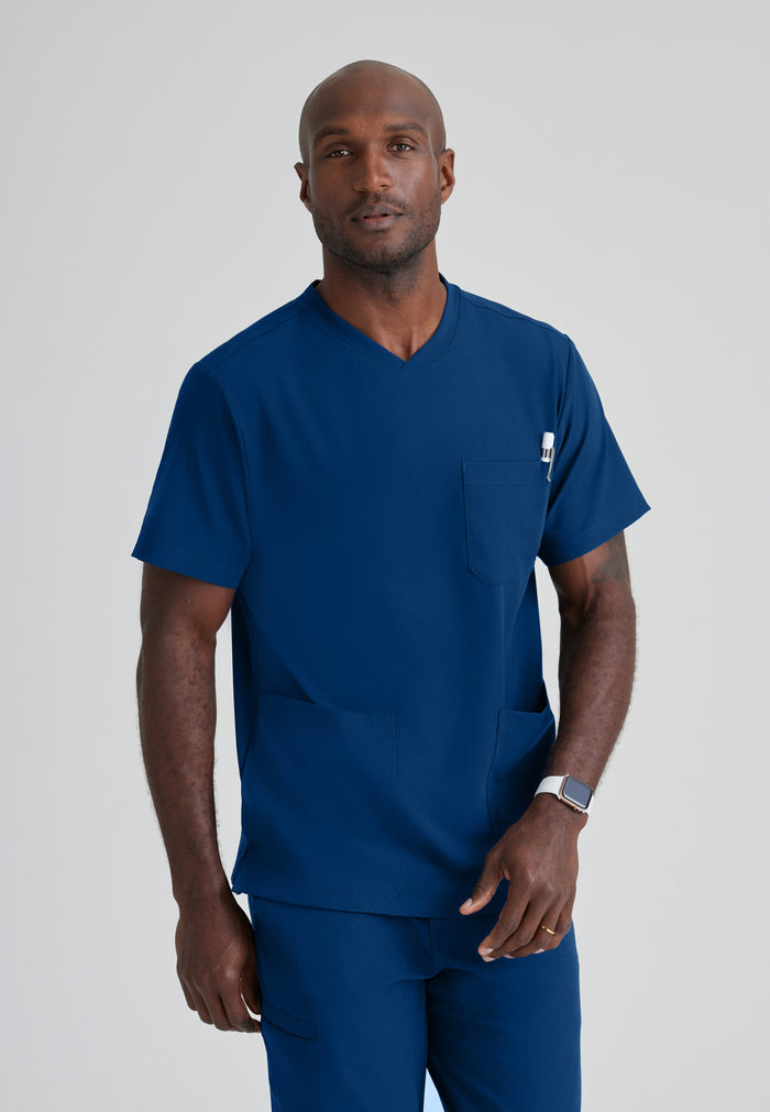 Skechers™ Vitality Men's 4-Pocket Crew Top