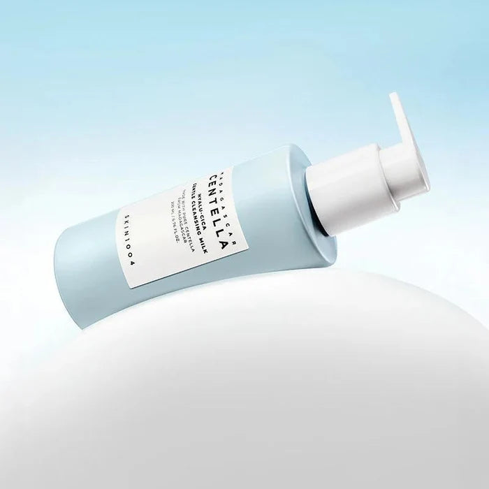 SKIN1004 Madagascar Centella Hyalu-Cica Gentle Cleansing Milk 200 mL