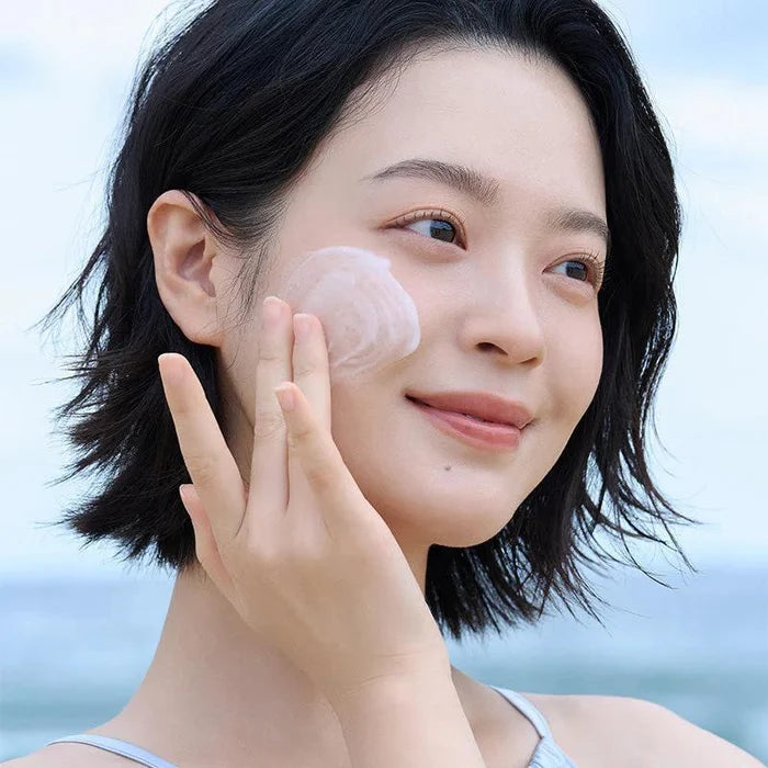SKIN1004 Madagascar Centella Hyalu-Cica Gentle Cleansing Milk 200 mL