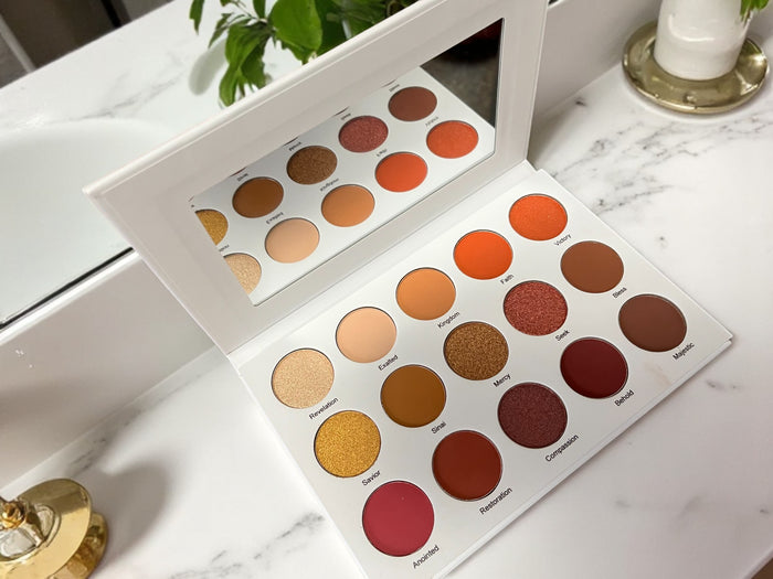Velvet Bloom 15 - Color Eyeshadow Palette with Mirror – Matte & Shimmer Shades | Reiland Beauty Products - Reiland Beauty Products, LLC