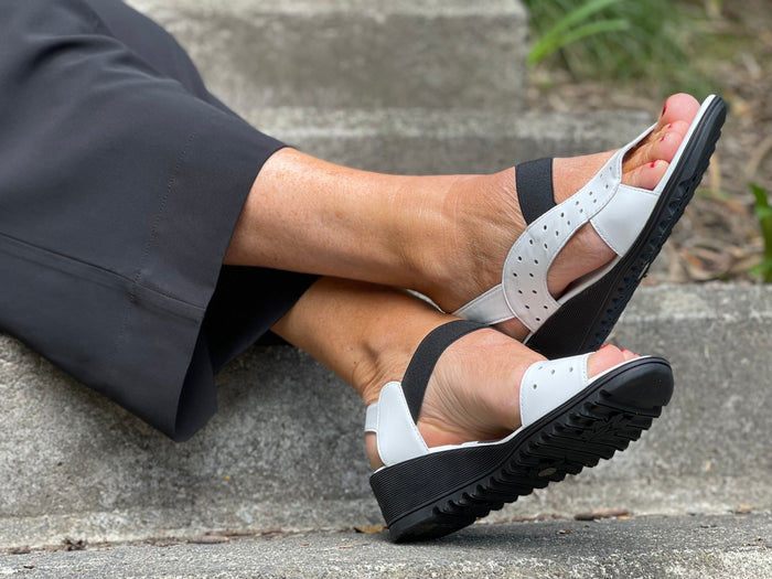 Via Nova Iconic available in 6 colours