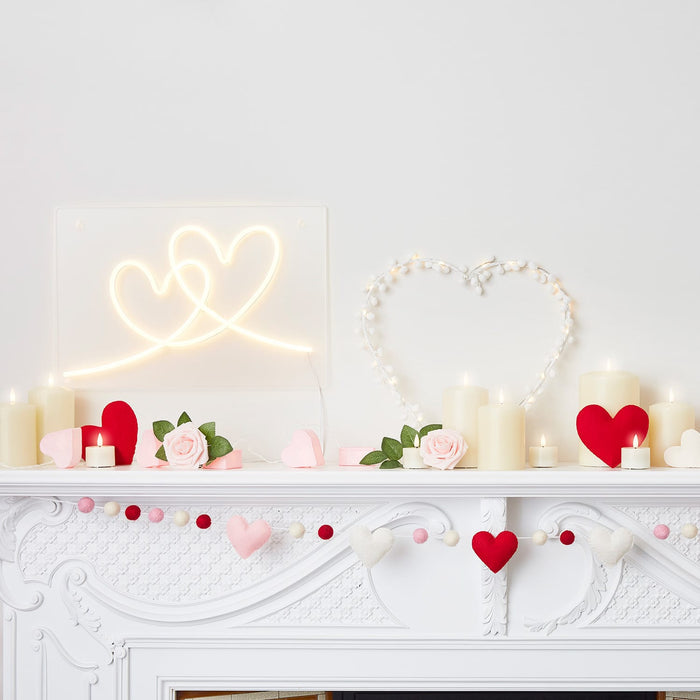 White Pom Pom Heart Light